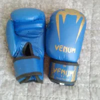 دستکش بوکس سالم در حد نو