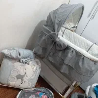 تخت کنارمادر