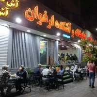 پیک موتوری جهت کار در رستوران