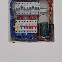 اجرای تاسیسات اب و برق ،لاین و نور پردازی