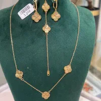 طلا ست و نیم ست  برای نو عروس و یلدا