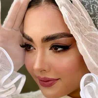 پکیج اقتصادی میکاپ و شنیون وناخن وفیشیال پوست عروس