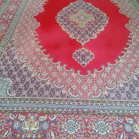 فرش قرمز قدیمی