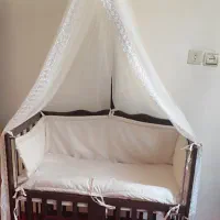 تخت و ننو( گهواره) نوزاد