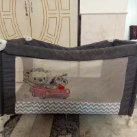 تخت پارک برند فیلیپس|تخت و صندلی بچه|قم, قلعه عموحسین|دیوار