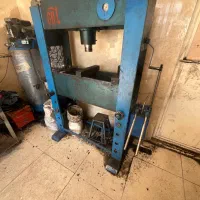 پرس هیدرولیک دستی