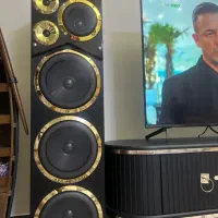 دوعدداسپیکر مکسیدر رقص نور عالی