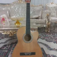 گیتار|گیتار، بیس، امپلیفایر|قروه, |دیوار