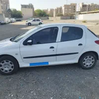 پژو 206 تیپ 5 سفید  مدل 98 قیمت ۵۵۰ میلیون تومان|خودرو سواری و وانت|تهران, مشیریه|دیوار