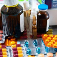 ارائه خدمات پزشکی و پرستاری در منزل|خدمات آرایشگری و زیبایی|اصفهان, مرداویج|دیوار