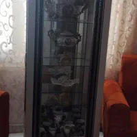 یه مقدار وسیله به فروش میرسد