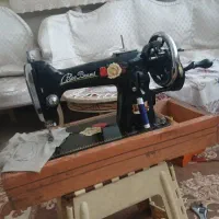 ۲عدد چرخ خیاطی دستی یکی مارشال دیکی دوگل