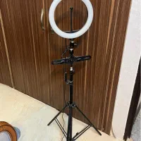 سه پایه گوشی همراه با لایت