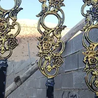 رنگ آمیزی ساختمان و درب و پنجره