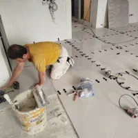 نیازمند اوستا کاشیکار روز مزدی