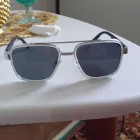 عینک آفتابی Emporio armani|زیورآلات و اکسسوری|پرند, فاز ۵|دیوار