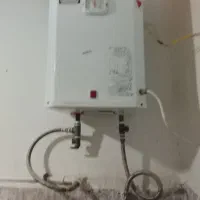 آب گرم کن در حد نو