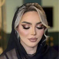 نیازمند مدل میکاپ حرفه ای برای آموزش