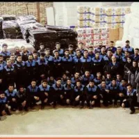 نیروی کار در کارخانه تولید دستگاه های صنعتی