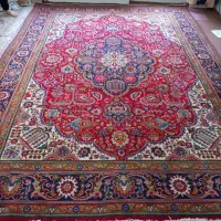 فرش ۹ متری سالم بدون پاره گی با رنگی روشن درحد نو