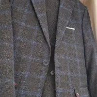 یک دست کت و شلوار و جلیقه پسرانه کاملا نو