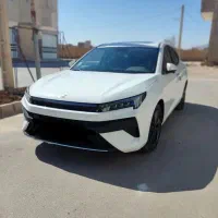 کی ام سی J7