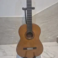 یک عدد گیتار یاماها c40 اصل اندونزی بفروش می رسد