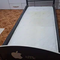 تخت تک نفره همراه با تشک .در حد نو|تخت و سرویس خواب|اسالم, |دیوار