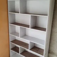 کمد و کتابخانه سالم و تمیز و درب اکاردیونی