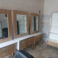 میز و آینه آرایشگاهی