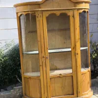 ویترین  و گنجه