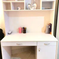 فروش میز تحریر و صندلی چرمی چرخ دار