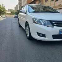 آریو مدل۹۷ دنده ایی|خودرو سواری و وانت|تهران, شهرک شریعتی|دیوار