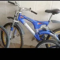 دوچرخه و ویترین موفت