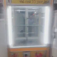 یخچال ایستاده و فریزر بستنی برای مغازه