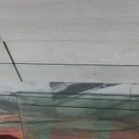 مقداری شیشه درب پنجره