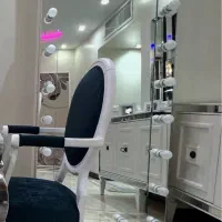 آینه قدی با لامپ