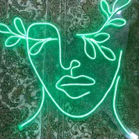 تابلو سالم|ریسه و چراغ تزئینی|قدس, شهرقدس|دیوار