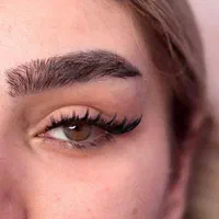 کاشت مژه و لیفت ابرو و فیشال و پاکسازی