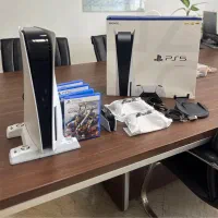 ps5 standardدیسک خور +تک دسته+دیسک+پایه شارژ