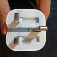 آداپتور ۲۰ وات اپل ۱۶