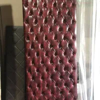 لمسه کردن درب