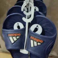 مقداری دمپایی حراج 50 به علت جمع آوری مغازه