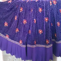 لباس محلی مخمل بنفش بالباس هم معاوضه میکنم