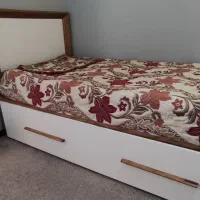 دوعدد نیمست روتختی تکنفره + یک روتختی دونفره