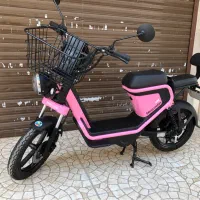 موتورسیکلت برقی با رنگ صورتی خاص مخصوص بانوان