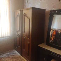 آینه و میز آرایش و کمد دوقلو