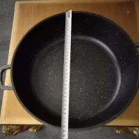 ماهیتابه چدن نو بدون استفاده سایز 33