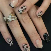 خدمات ناخون