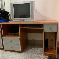 سرویس تخت خواب+میز تحریر+میز کامپیوتر*اینه|میز تحریر و کامپیوتر|محمدشهر, همایون ویلا|دیوار